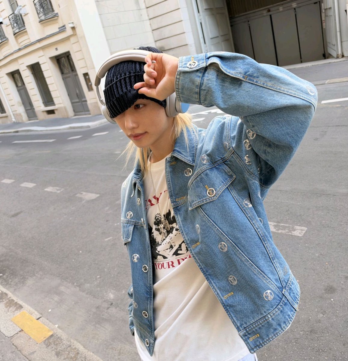 0325bubble's tweet photo. Felix has updated his pfp and background on 🫧 !
— 👑 https://t.co/qGHyd4CRmJ