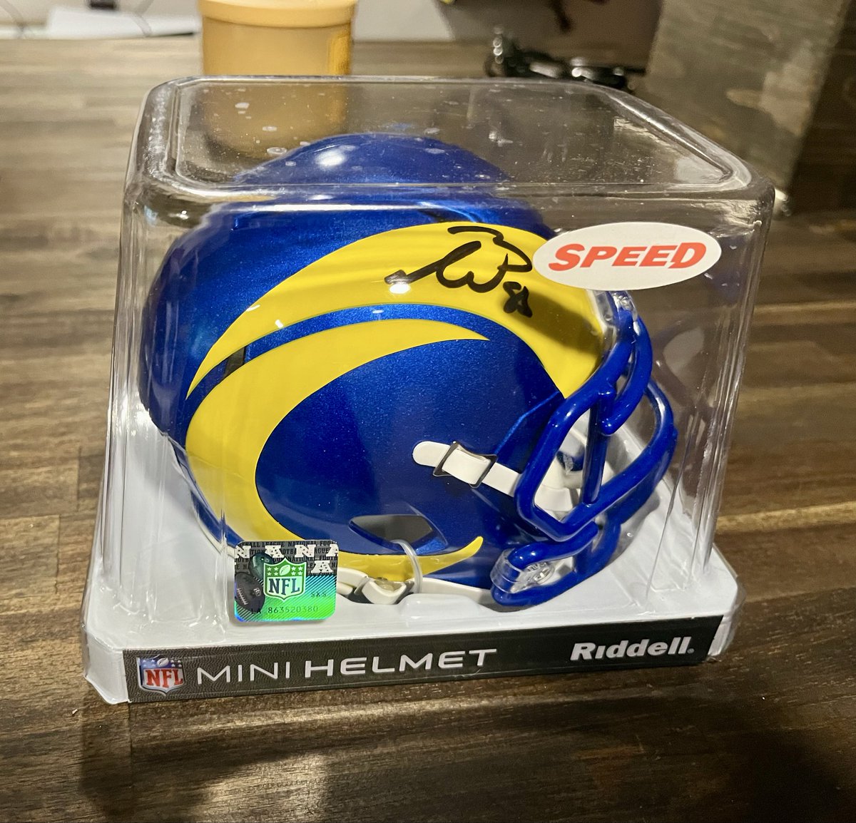 mrmikewinch's tweet photo. GIVEAWAY!!!
Let’s get some good mojo going for the Bills-Rams MNF game. I am giving away the winner’s choice of EITHER a signed Jordan Whittington or Colby Parkinson mini helmet. 

You must: Follow-RT-Comment with your Rams Offensive &amp; Defensive MVPs through 4 games.   GO RAMS!!! https://t.co/kaV3A3RAz9