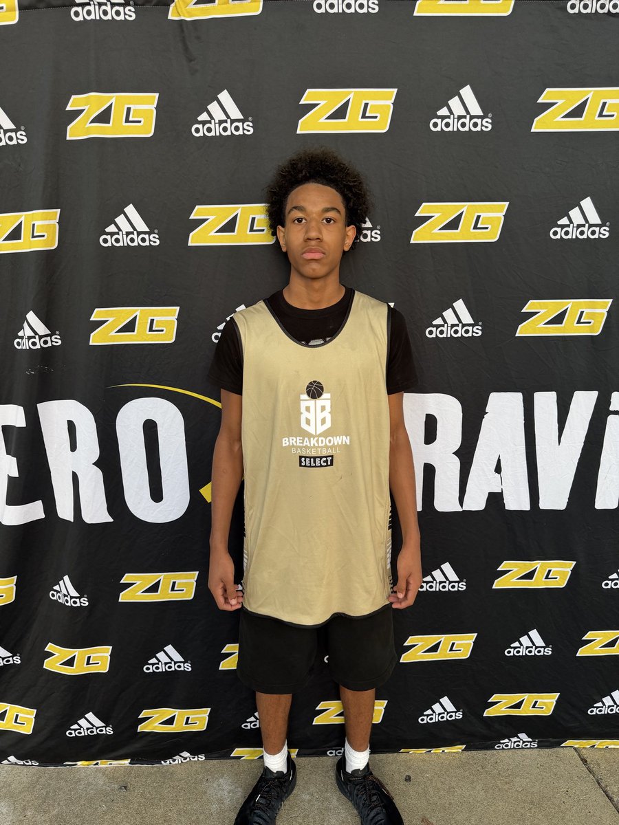 zg_tristate's tweet photo. khyree Smith of Breakdown Basketball had a great weekend at the #ZGRumbleForTheRing 
A Lanky Guard who can score well in transition while being able to guard the one through four earning himself a #ZGPOTG @khysmith_ https://t.co/9v9twrdaDx