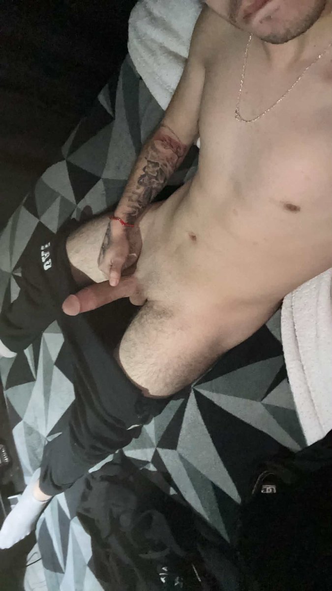mattyy1315's tweet photo. Alguna amiguita que me monte rico?😋 

Activo con el contenido 🤑💸 https://t.co/DSPINtOxpJ