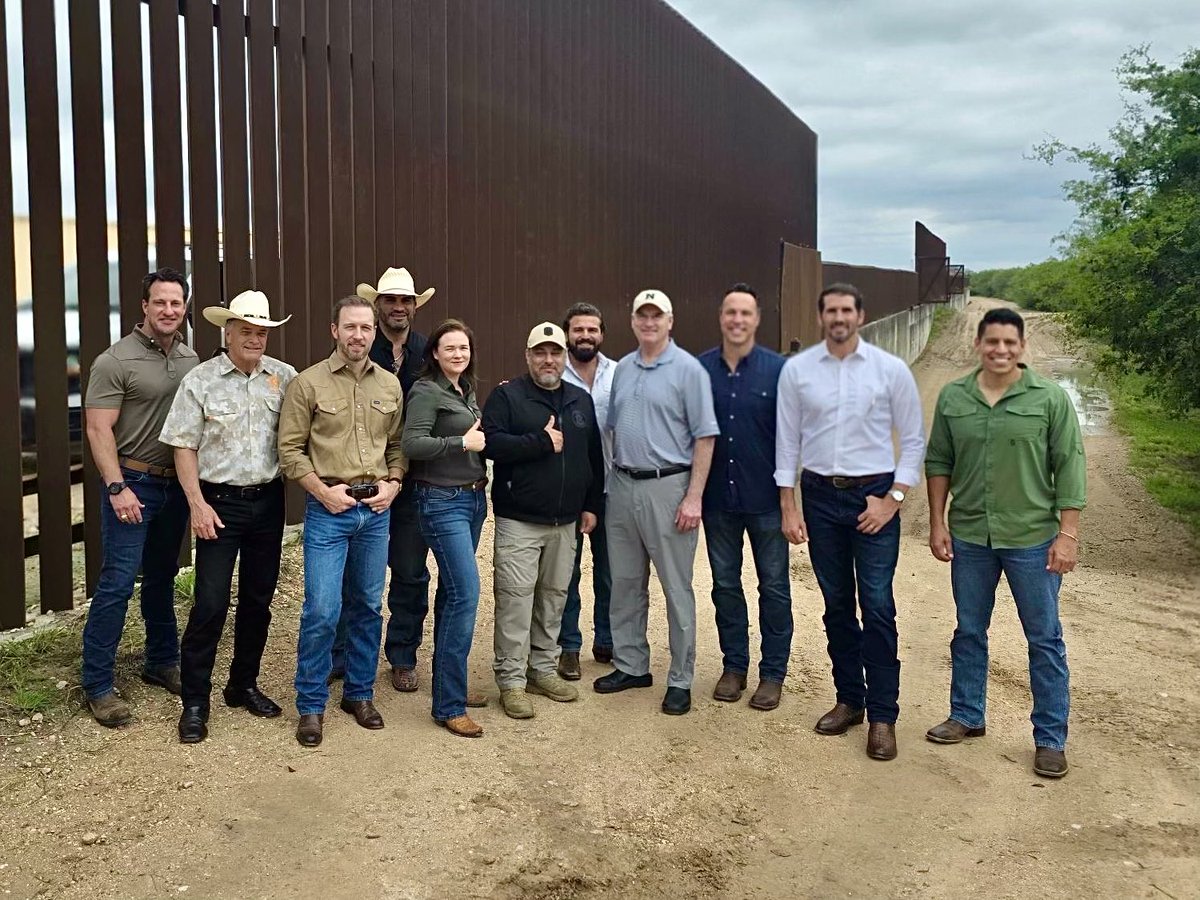 JonBonck's tweet photo. Grateful to have the opportunity to visit our southern border today with Majority Whip @tomemmer, @BPUnion President Paul Perez, and some of the future members of the Texas delegation.

Thankful for the men and women of Border Patrol and the U.S. National Guard who are carrying out this administration’s policies and doing the work every day to keep our border secure and keep Americans safe.

@teixeiramark25 @TheAKGuy @AlexMealerTX @ChrisKGober 
@SteveTothTX @JudgeTano 
@CarlosForTexas @JaceYarbrough