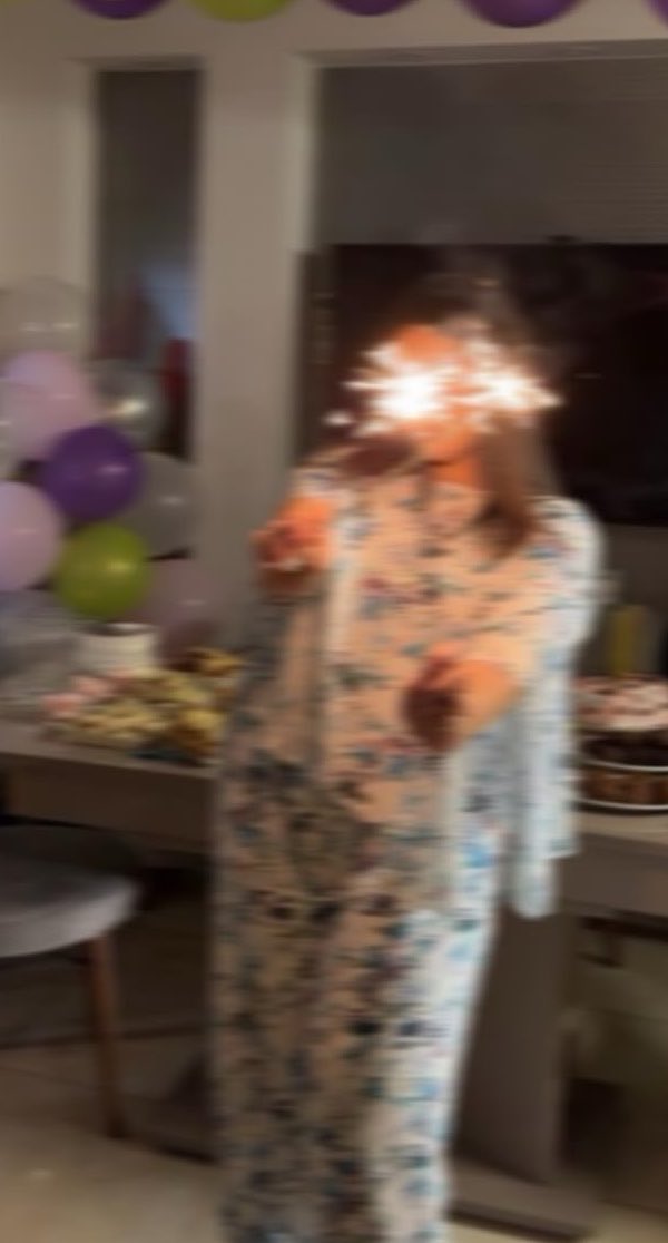 RihamXmbg's tweet photo. Welcoming chapter 22 with an open heart and big dreams✨🩵🎉🤍 https://t.co/bAmMgGx7f0