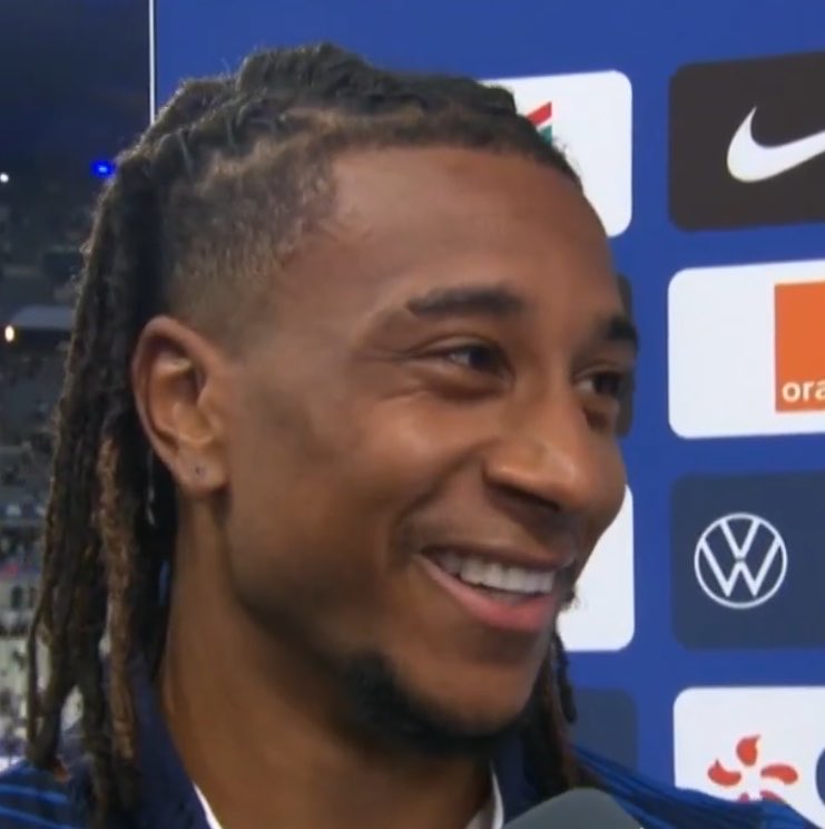 annaalaba27's tweet photo. i‘m a simple person: michael is happy, i‘m happy https://t.co/GRsQwnikNE