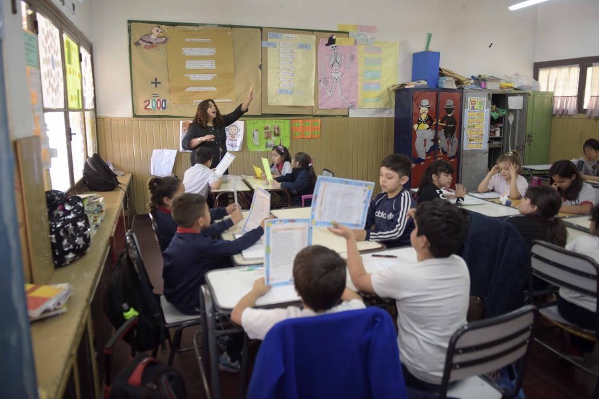 MzaDGE's tweet photo. Lanzamos una nueva capacitación de Educación Especial destinada a docentes de nivel primario con el objetivo de abordar la discapacidad desde una perspectiva de derechos y diversidad.

Más información y link de inscripción ℹ️ https://t.co/qHMpqq0XHz https://t.co/flaZzoXCLd