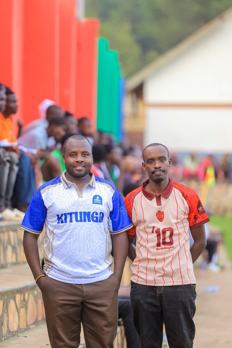 WilliamKananga's tweet photo. E'kisaati designed &amp; sponsored by @GlenNimukunda It is the official jersey of @KitungaLeague season 9 champions @AkahuriFc established in 2010. I repeat, "Locally made jerseys are better than foreign based club jerseys." @KatumbaSalim we're proud of you bro 👏
@Zonefc_KL https://t.co/xBJGMJtEne