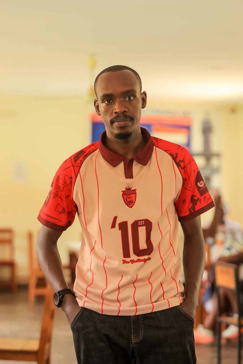 WilliamKananga's tweet photo. E'kisaati designed &amp; sponsored by @GlenNimukunda It is the official jersey of @KitungaLeague season 9 champions @AkahuriFc established in 2010. I repeat, "Locally made jerseys are better than foreign based club jerseys." @KatumbaSalim we're proud of you bro 👏
@Zonefc_KL https://t.co/xBJGMJtEne