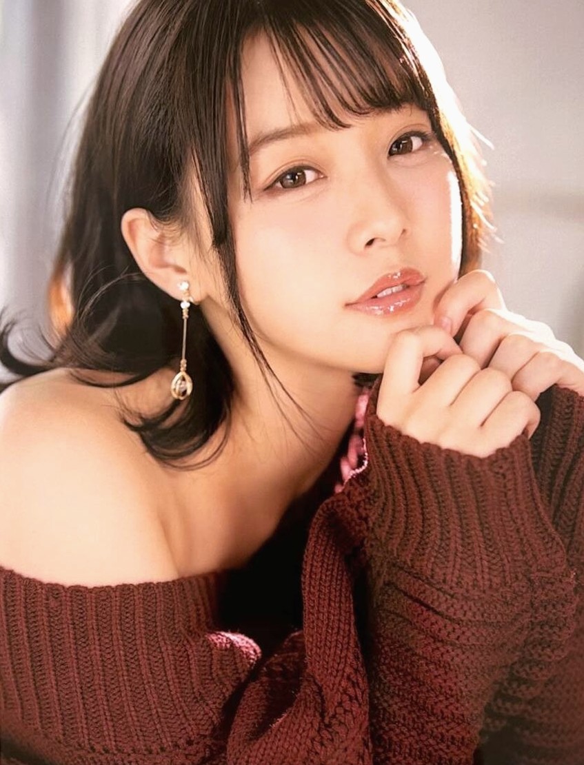 LermaGuy's tweet photo. 【八木奈々】
10年に1人の純真ピュア美少女が、いま一番面白い。

長野出身
生年月日2000年9月3日
スリーサイズ/B82/W56/H86
MOODYS公式値

2019年デビューから172作品。

代表作：深夜残業 逆NTR 妻が家で待っているのに女上司の寝取り囁き淫語で痴女られた新婚の僕 八木奈々 https://t.co/P1CNMdEHkB