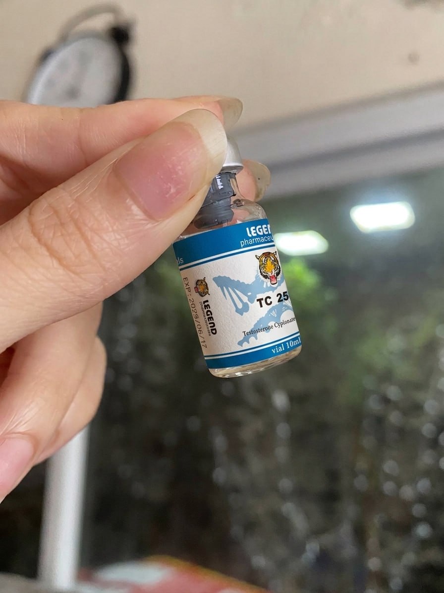 kyle_pine_tree's tweet photo. Consistent quality matters for every lab &amp; fitness enthusiast.🧬🔭
Legend TC250 vial in hand.
Strict QC &amp; stable supply.
DM for catalog &amp; specs.💪

#fitnesslab #researchsupply https://t.co/xUEqVzFrIj