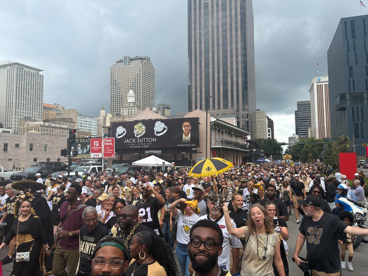 wdsu's tweet photo. Incredible. Check out the crowds for Steve Gleason's Rebirth second line. https://t.co/BdZq182NFH