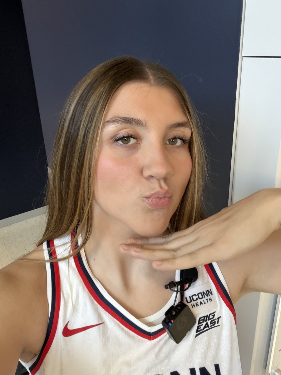 UConnWBB's tweet photo. See you sooooo soonnnnnnn Husky Nation!!!

- Olivia Vukosa https://t.co/RxJyGYgW9S