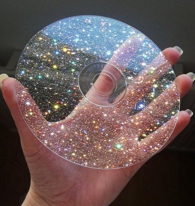 promisemetmrw's tweet photo. música normal:                     la música de txt: https://t.co/Y0R9ECDKGR