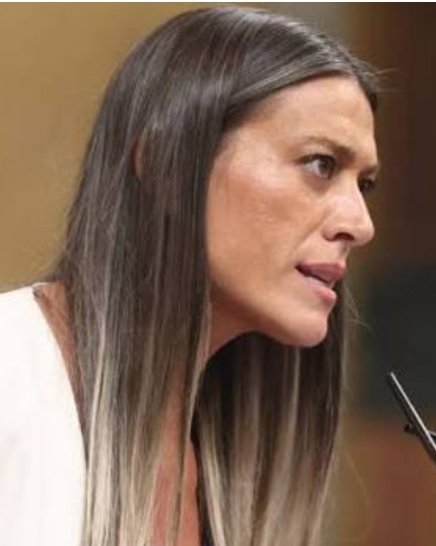 WyomingGran's tweet photo. #Cataluña está infinitamente mejor que hace ocho años, gracias a los dos gobiernos centrales que hubo.

Quien dice que es gracias a la pajarraca de la foto y a quién representa, es sólo un fascista que quiere joder al vulnerable y pobre. Basura filonazi
#LaNoche24h  #Elintermedio https://t.co/evBkRHHGf5