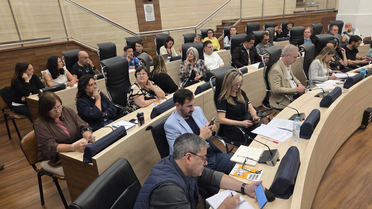 unidadpopularsf's tweet photo. #AHORA | Ya estamos en el Concejo Municipal de Rosario participando de la audiencia pública para endeudados, una iniciativa urgente para que esta problemática colectiva irrumpa en la agenda política. https://t.co/m4nnzOu7lE