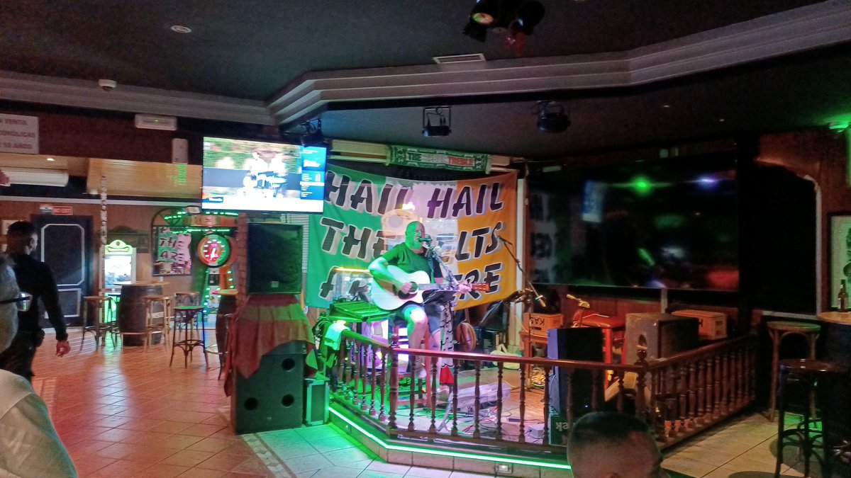 CelticGossip's tweet photo. In the dubliner great to be back HH https://t.co/bjz7J7FYRI