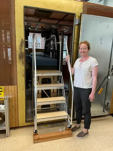NIST's tweet photo. If you’re a woman over 40, you probably know that mammograms are uncomfortable at best. But this essential test can save lives. A NIST researcher is working toward a pain-free alternative. 

Learn more: https://t.co/WqJqloP5Ec https://t.co/lMUPpRAW9X