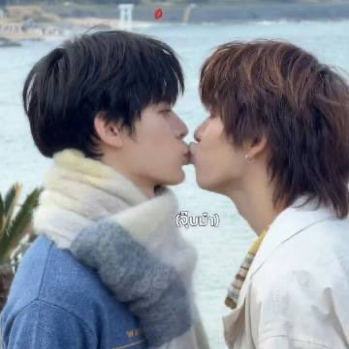 ttporva's tweet photo. there's a two type of kiss https://t.co/Wm2kHJrJDq