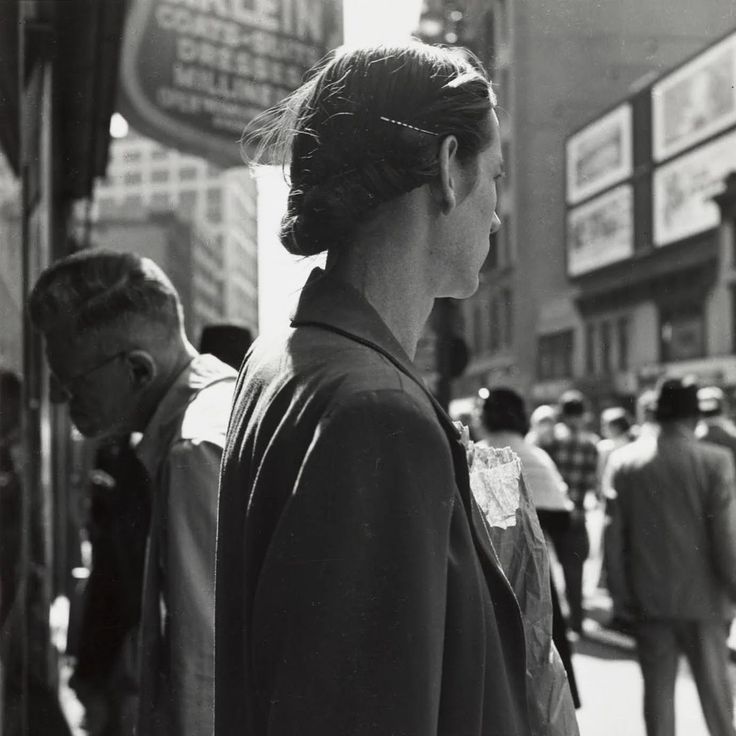 literlandweb1's tweet photo. "Siempre hay un final. Pero el final siempre es el comienzo de algo más. Los periodos que plasmamos en nuestras vidas son siempre provisionales, de una forma u otra".
Henning Mankell
📷Dorothea Lange https://t.co/0vbUrxEFNF
