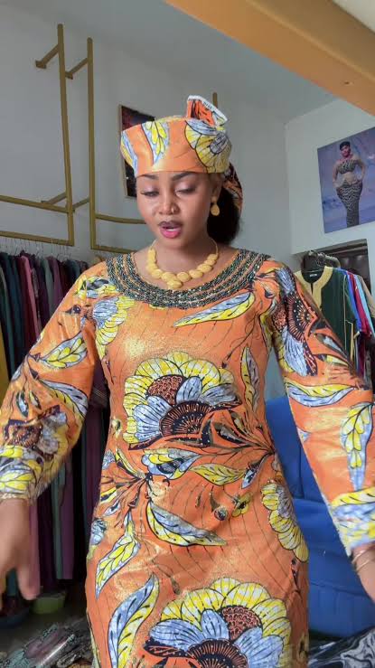 AlexPalharim's tweet photo. princess ruky update-naijared-naija red-onokiban update

https://t.co/MAHuqOvZGi https://t.co/QkGlDooCO5
