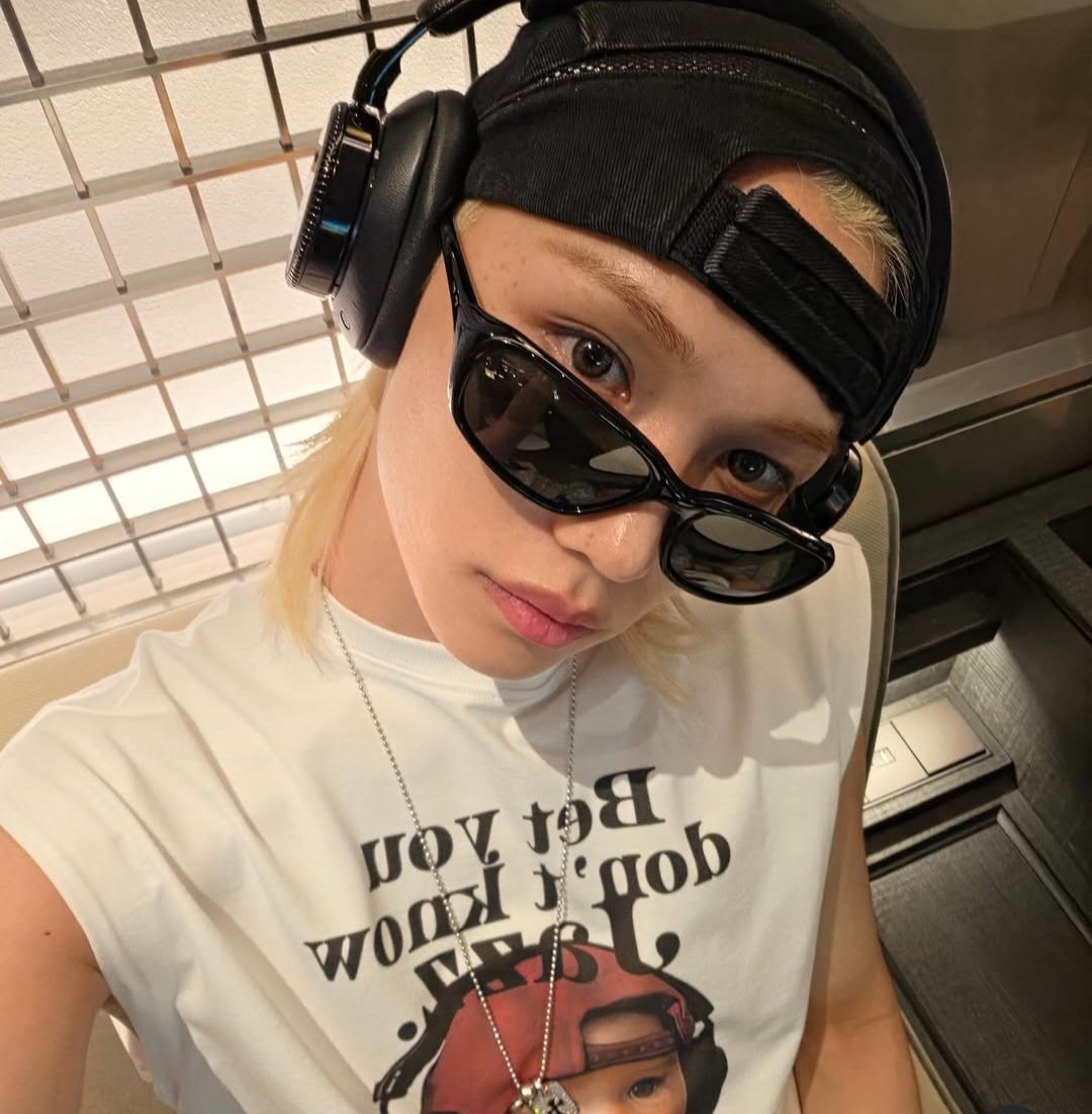 Skzhyun7's tweet photo. I think my brain is genuinely fried from editing and writing for hours. Now I will just look at /him/ and allow my head to go bzzz till I fall asleep. https://t.co/dgczZg2kqp