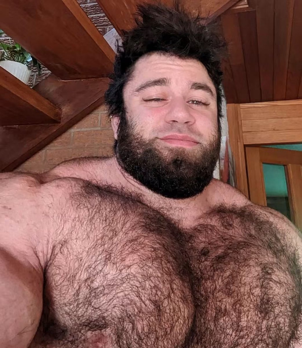 Trojanmachine33's tweet photo. Looking like Beast from X-Men here lol. Anyone dressing up for Halloween? https://t.co/y0PTUve9gc