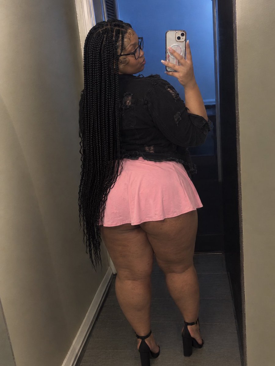 MiyahTheDream's tweet photo. I look so good in a dress💕💖 https://t.co/FB8d22cK73