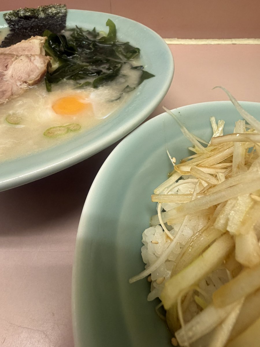 harada_tomohiro's tweet photo. 10/6 𝚃𝚞𝚎. morningﾗｰﾒﾝ
ﾗｰﾒﾝｼｮｯﾌﾟ椿 新奥多摩街道店
今日もPPで！
ｲﾁｲﾁ(ﾗｰﾒﾝ×1 ﾈｷﾞﾗｲｽ×1)+ﾅﾏﾀﾏ

#羽村 #小作台 #飯能 #ﾗｰﾒﾝｼｮｯﾌﾟ #新奥多摩街道店 #ﾗｰﾒﾝｼｮｯﾌﾟ愛好会 #ﾗｰﾒﾝｼｮｯﾌﾟ同好会 #多摩組 #ｲﾁｲﾁ #ﾗｰﾒﾝ #ﾈｷﾞﾗｲｽ https://t.co/8lhu1H0p3u