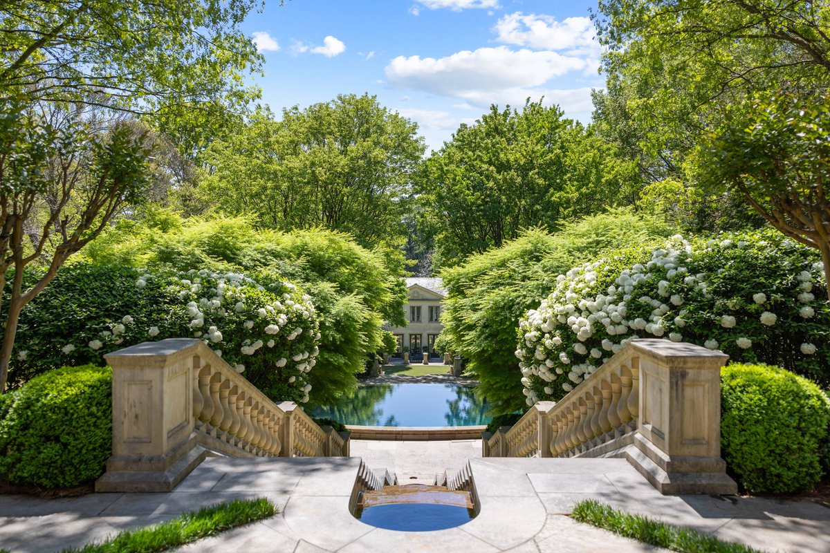 zillowgonewild's tweet photo. What’s stopping you from buying this $25,000,000 home in Atlanta? https://t.co/Kid5AJQZYJ