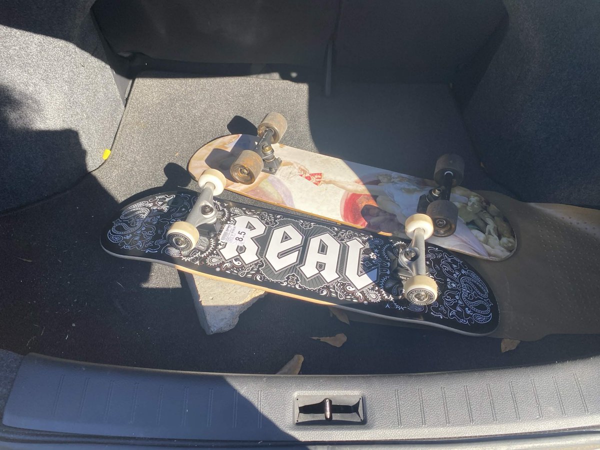 SilenceYuki_'s tweet photo. fit check and 2 new skateboards that are really sick and awesome and cool and sick https://t.co/WfsPImNC55