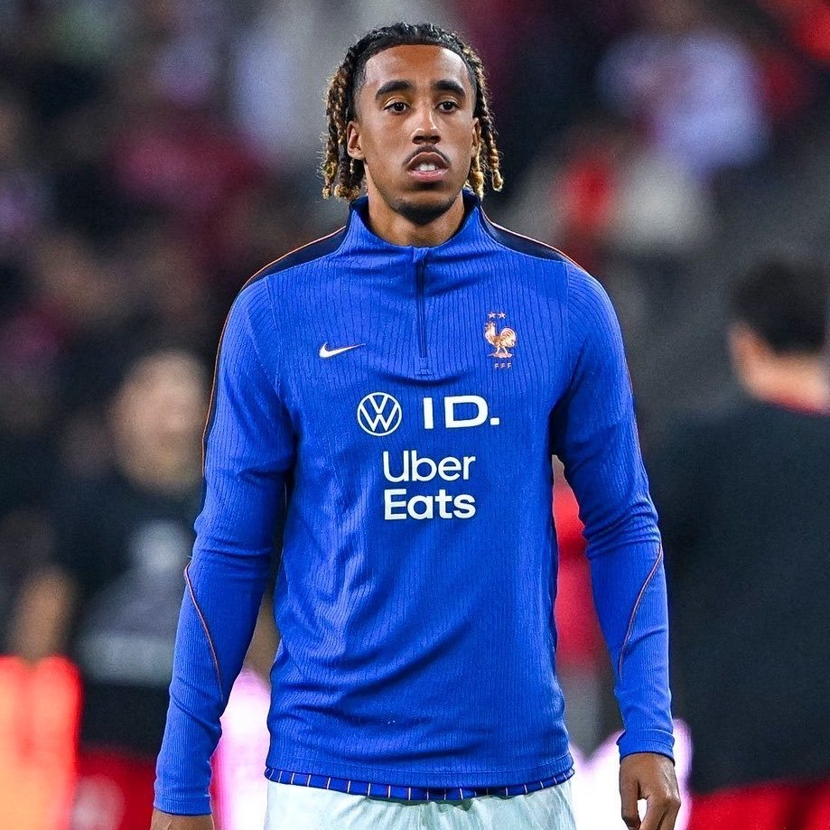Utd_Deen's tweet photo. Brother ran the show like a piece of cake 

Zinedine Zidane is never leaving this kid behind on international duties ever again https://t.co/ubz4vJSquq