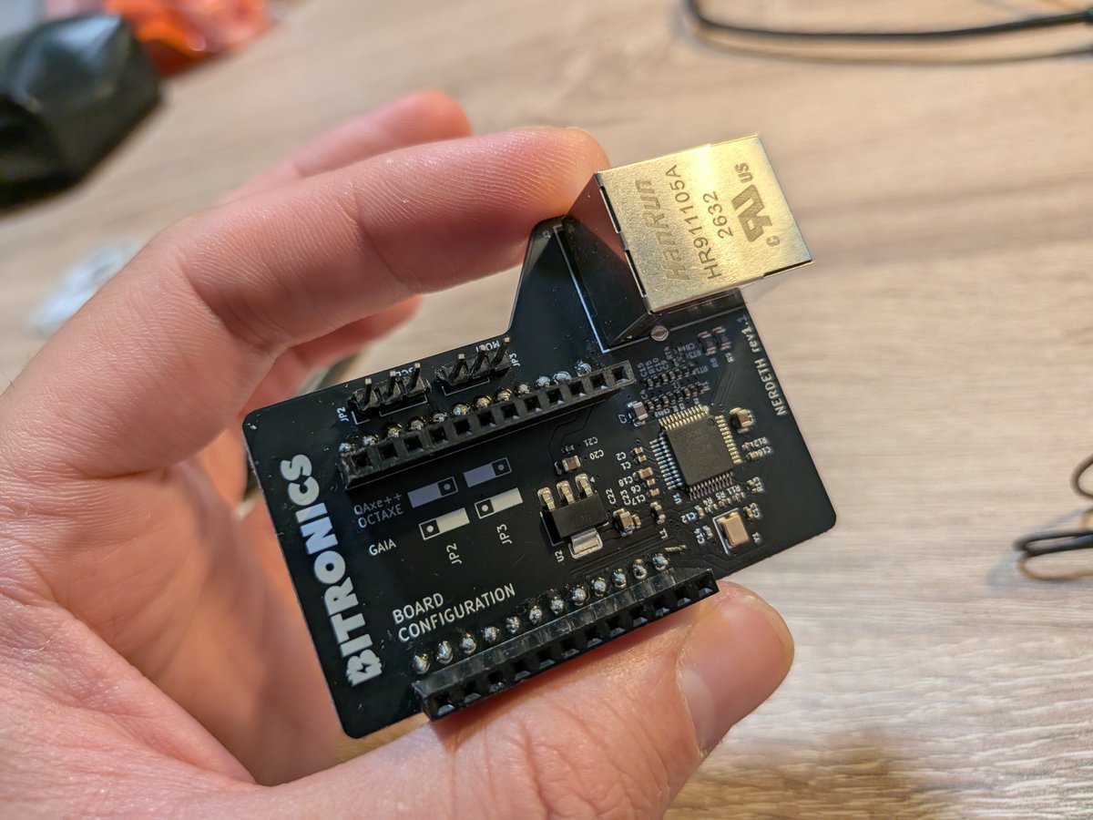 BitMaker_'s tweet photo. Bye bye WIFI!

Nerd Hat Ethernet board 🔗

Compatible with Nerdaxe Gaia, NerdOctaxe, NerdQaxe++, NerdQaxe+ and any fucking Nerd board! 

Select board with jumpers and run new firmware

V2 - BAP Port to be used on Bitaxes 🙌 https://t.co/i5jcYvPvY4
