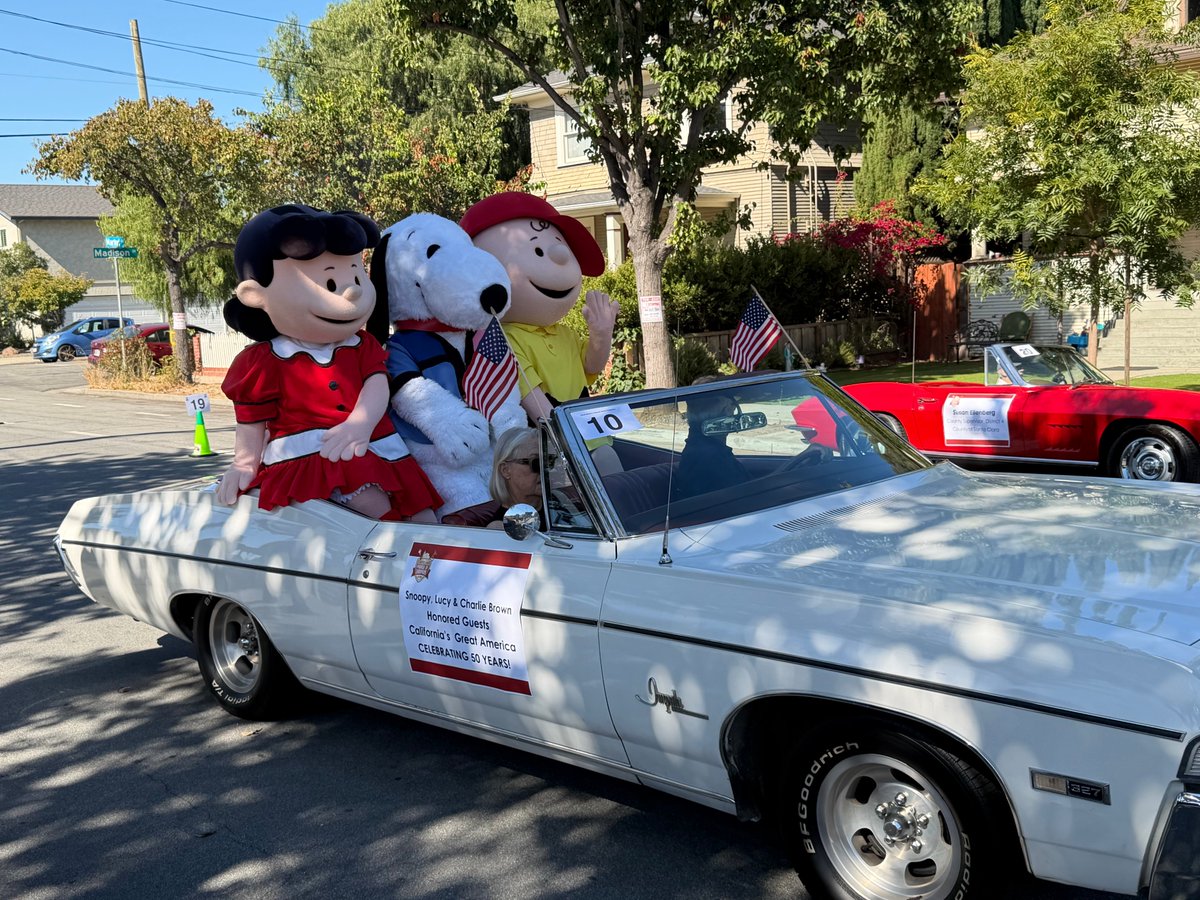 DKertesforMayor's tweet photo. Loved celebrating a great Santa Clara tradition this past Saturday at the Parade of Champions with the family! 

From the floats and bands to seeing so many familiar faces downtown, events like this remind us what makes our city such a wonderful place to call home.

#SantaClara #kertes4mayor #ParadeOfChampions #CommunityFirst #SantaClaraEvents