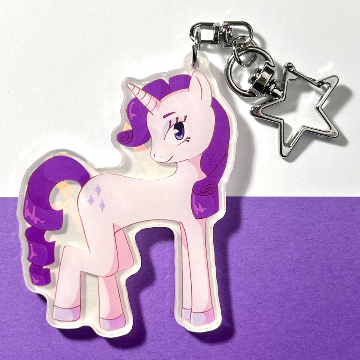 m0ssy_mess's tweet photo. havent logged in in 5 ever…….. heres some product photos of keychains i designed!! I have every splatoon idol and mane 6 on my store rn!! and more to come 🤔 👀 #splatoon #mlp #mlpfim https://t.co/GdVBin6tRG