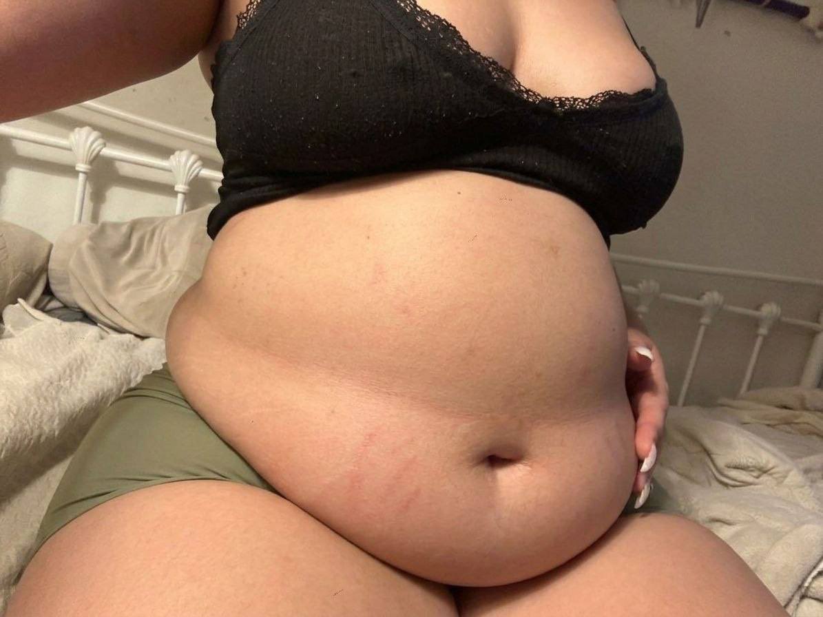 AikowPop__'s tweet photo. My belly hides my pussy now https://t.co/YqCZp8cnUe