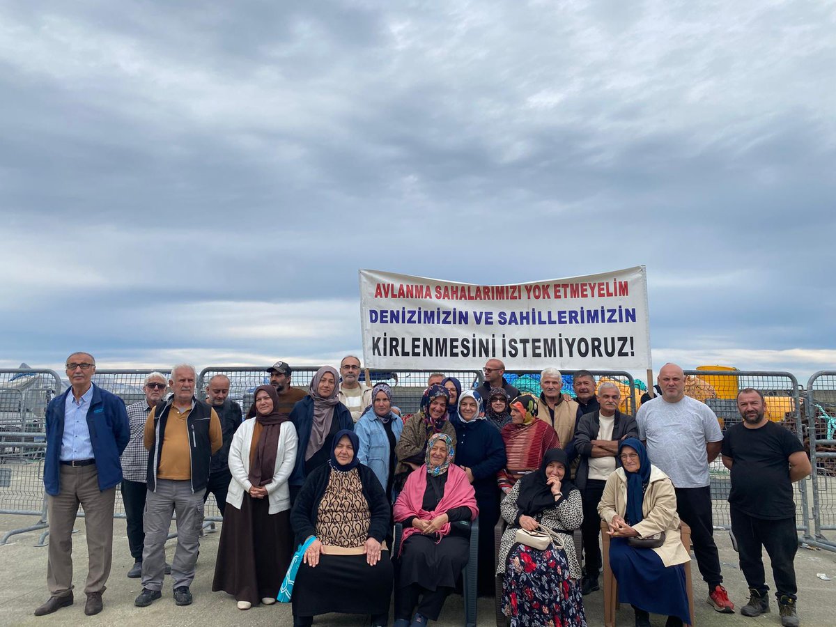kuzeyteve's tweet photo. Pazar’da kafes balıkçılığı tepkisi: “Artık Ak Parti’ye oy yok” https://t.co/stBdVcG2GV #akp #Balıkçıköyü #halk #harınmertoğlu #isitifa #kafes balık #milletvekili #oy yok #pazar #tepki #zehirolsun #Çevre-Ekoloji https://t.co/wqYHQKJxwC
