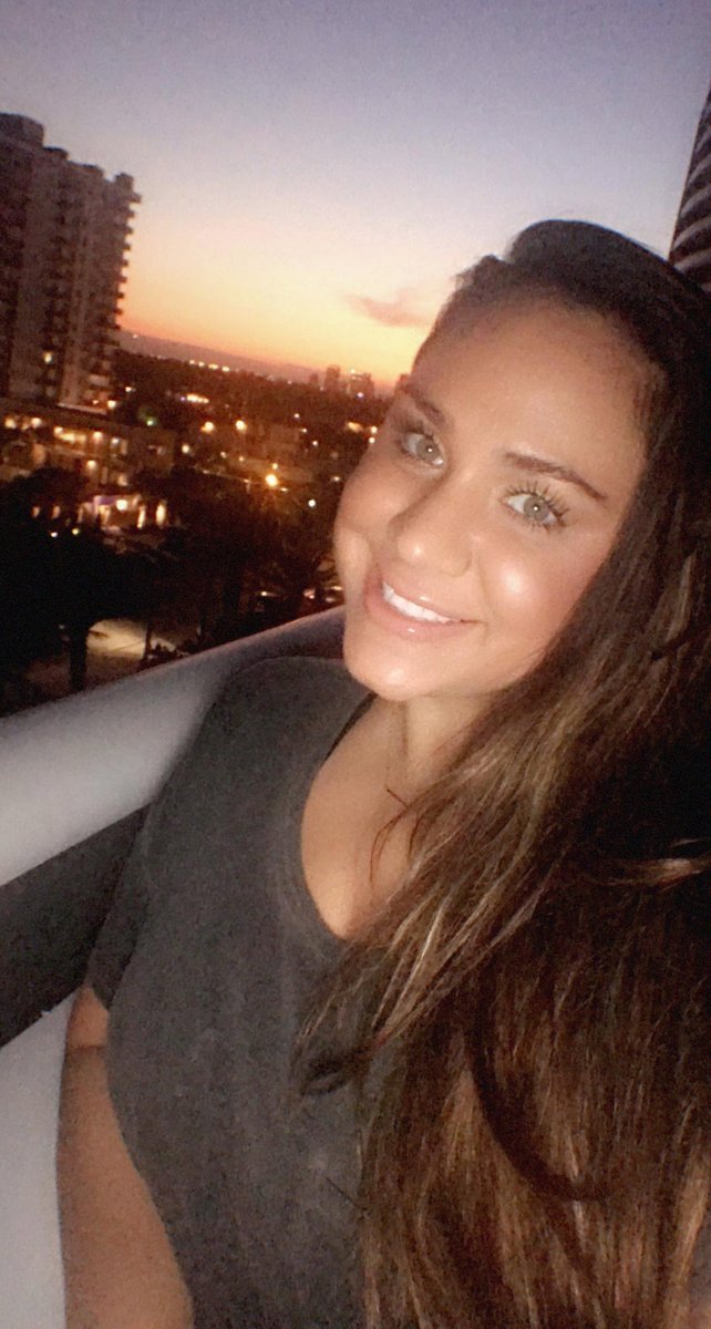 DenverHills's tweet photo. Sunsets are nice, but the view is pretty great from this side too. 🌆😎 #SunsetViews #LivingMyBestLife #UnapologeticallyMe https://t.co/UL8KAcSuk5