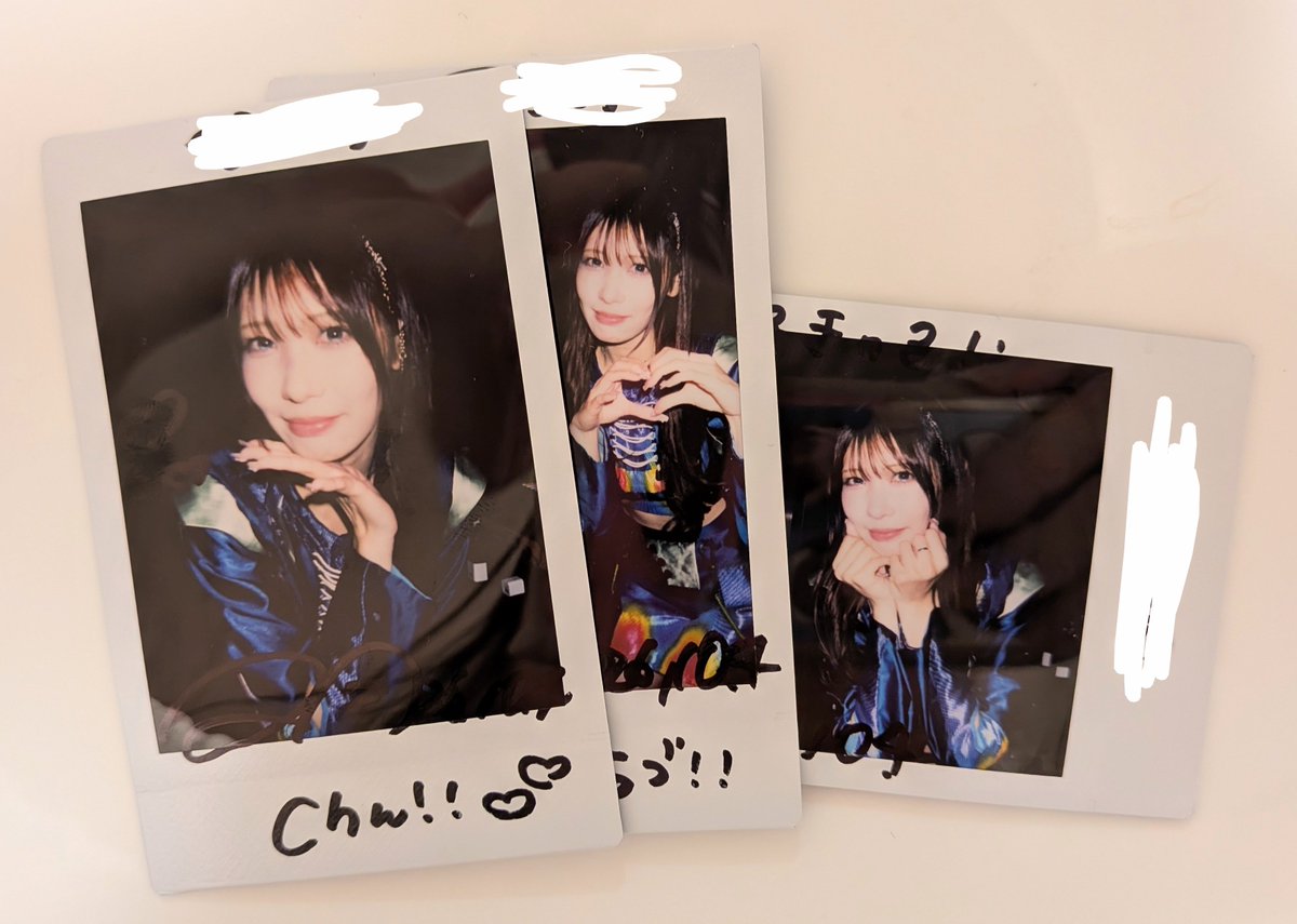 loveletterchipe's tweet photo. この前の現場はYOLOZ@心斎橋ANIMA‼️
人生初ANIMAでリアちゃん〜♥️
モッシュに巻き込まれ壁に追いやられながらでしたが、楽しかった〜✨️
やっと恐竜の話できた🦖🦖🦖
そして懐古のオンラインチェキを百貨店で見せびらかし、その報告もできた🤣笑
またオンファイ待ってるね！ちゅ🥰 https://t.co/uNMVHtOG6n