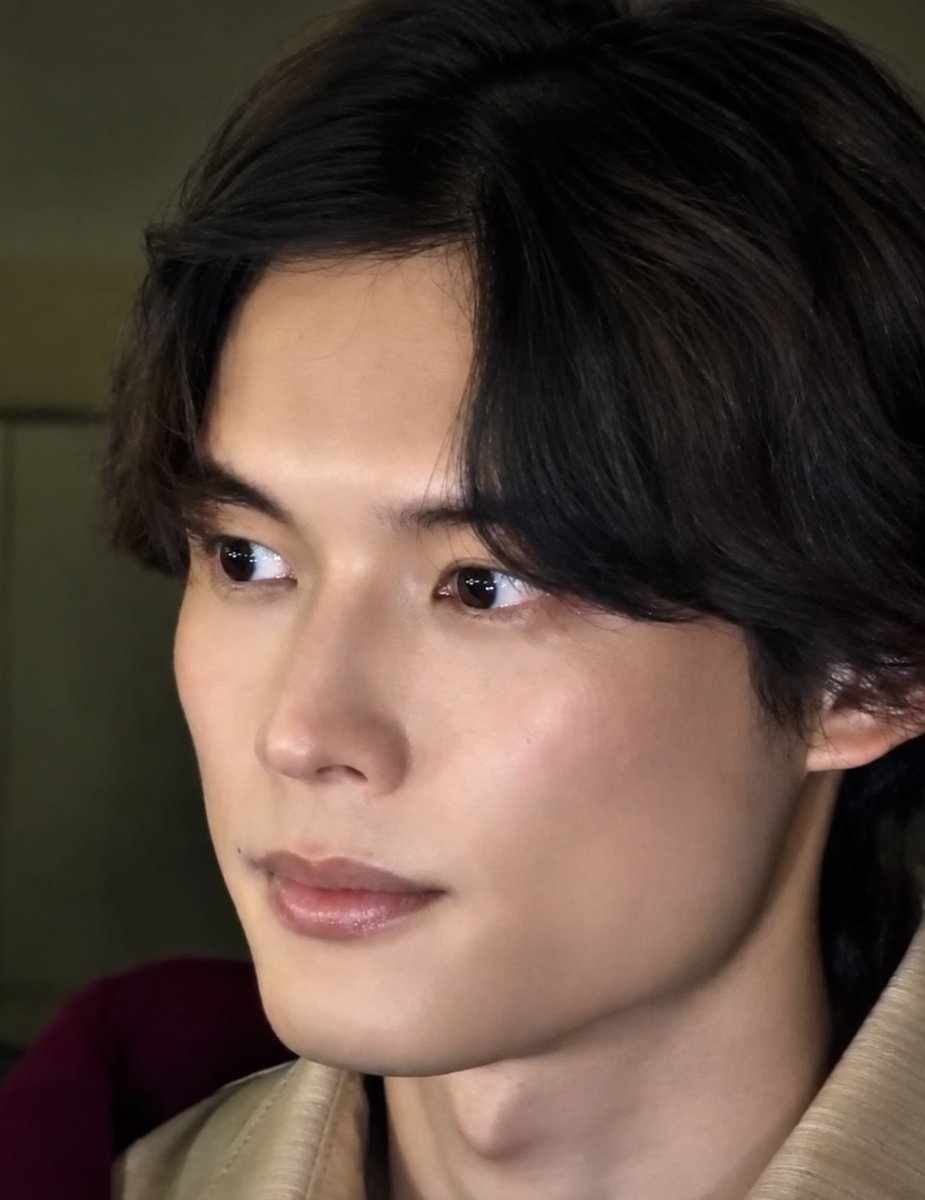 sun_no42's tweet photo. あかん、CHANEL北斗かっこよすぎる https://t.co/MQ9Rd0AbJ8