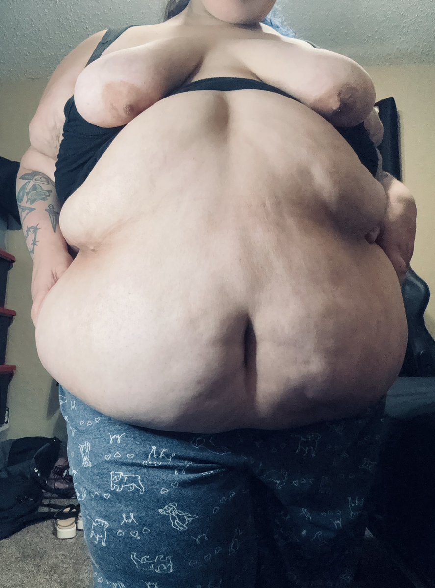 vib3rantxviolet's tweet photo. the face vs the body https://t.co/PsYPbGN6KO