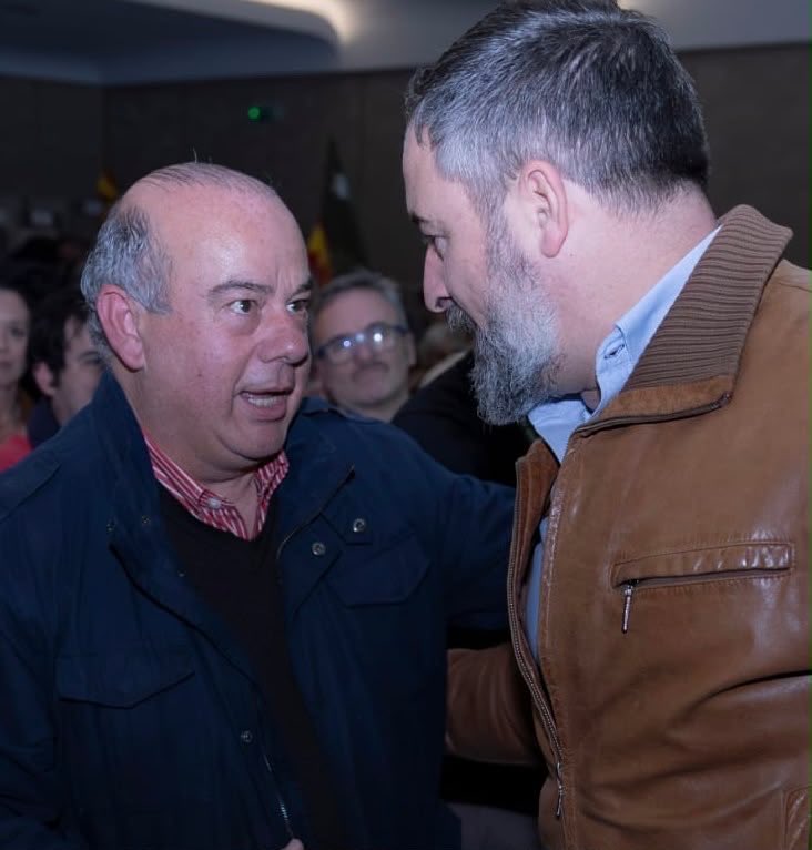 IgnasiMulleras's tweet photo. Vamos a por todas Jefe.
🇪🇸Siempre
#SoloQuedaVOX
#AbascalPresidente https://t.co/upkKybnVWG