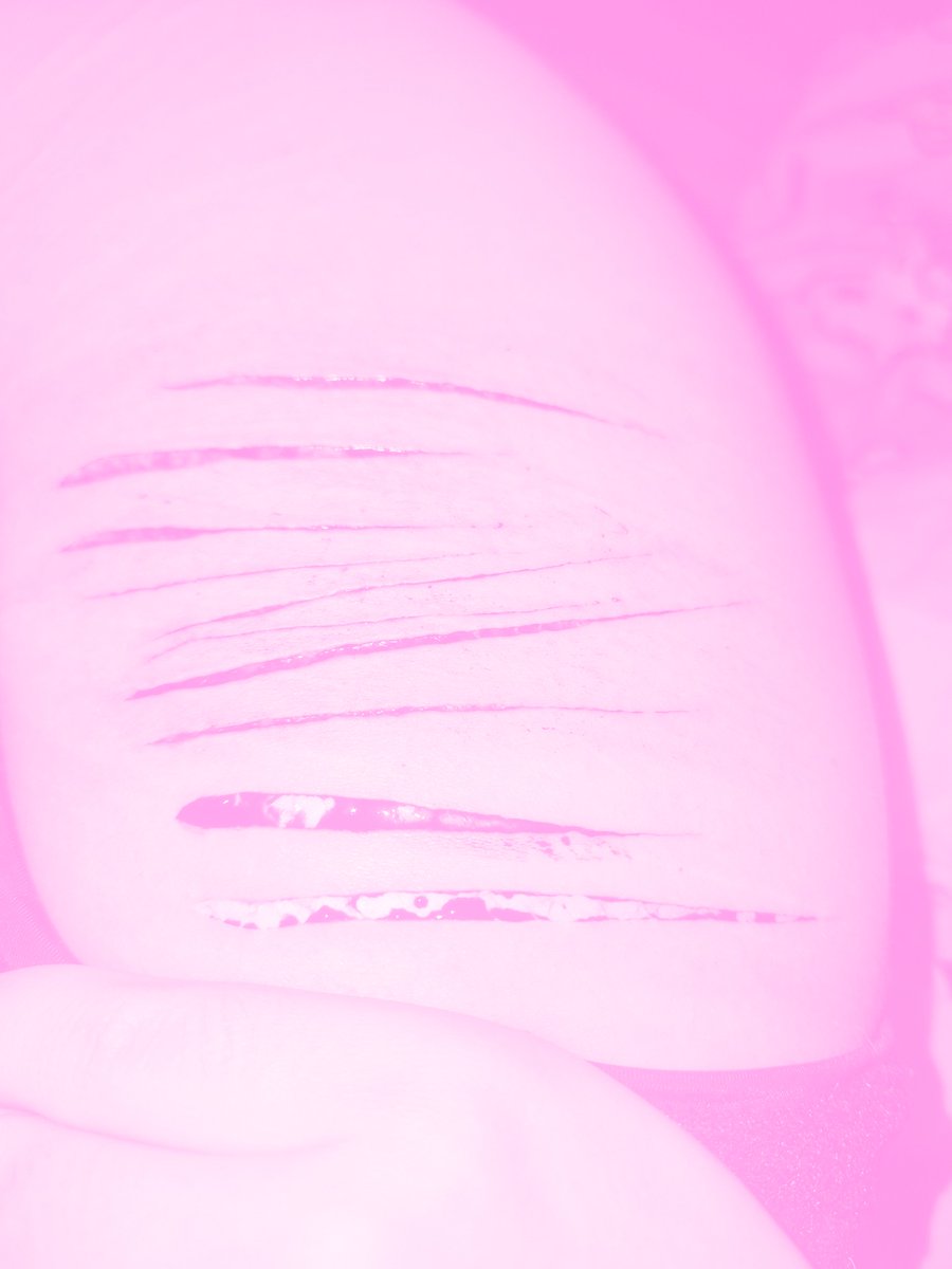 otakuupriincess's tweet photo. ⡞⠳⣄⣀⣠⠞⢷ ֹ۪ #allfake #sfxmakeup #988twt #shedrtwt #aigenerated #halloweenmakeup #ai #makeup https://t.co/JZPOsHy1DH