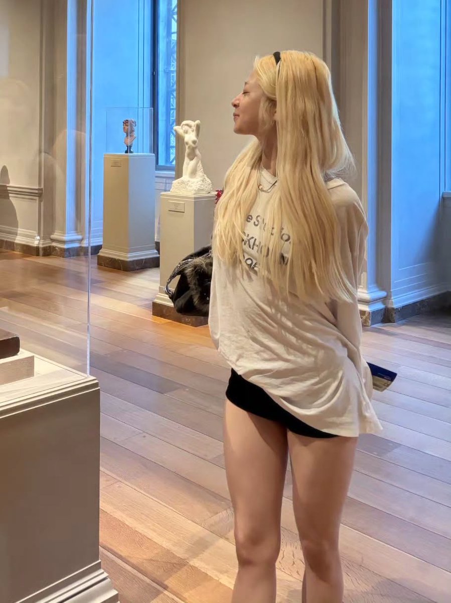 huhyunjinpics's tweet photo. work of art https://t.co/sa3ygpQkzt