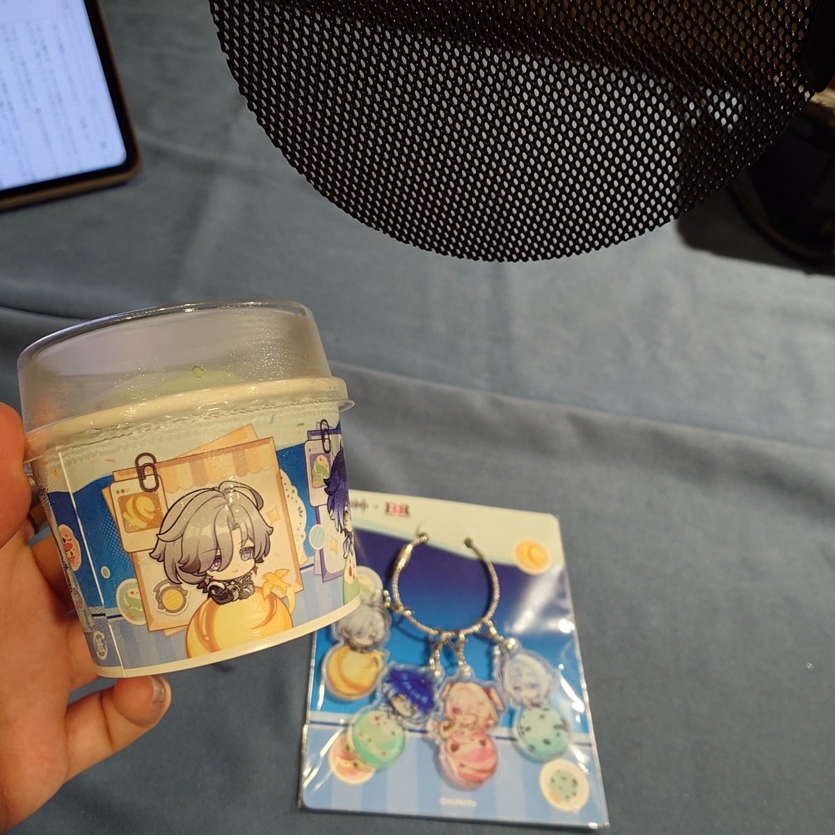 JBOY_UmeShu's tweet photo. 収録のときの思い出！
アイスを食べながら収録したのは
人生初でした。ごちそうさまでした笑 https://t.co/mrdomEJS85