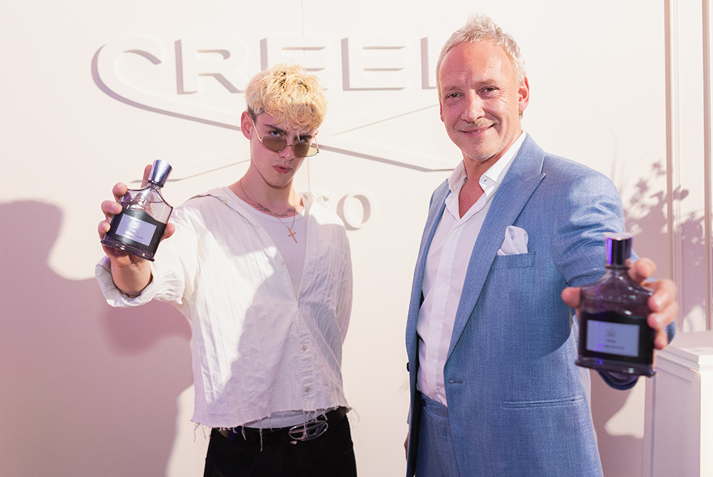 socialgramcl's tweet photo. Revisa las mejores fotos del lanzamiento de la fragancia #IrisDebonair, la nueva creación de @CREEDFragrance exclusivo en @Maison_Niche aquí https://t.co/i1QxLxl7hO

#MaisonNiche #CREEDFragrance #Publicidad https://t.co/MXNA81TkKx