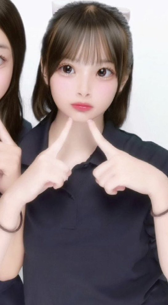 Hs8ikn's tweet photo. 今日一発目はc3まおちゃんにする💕
まおの喉奥むりやりぶち込んで泣かせたい💕
膨らみかけアピールするのがいけないんだよ💕
#オナペ　#おなぺ　#ぶっかけ　#顔抜き https://t.co/lVyybGmGju