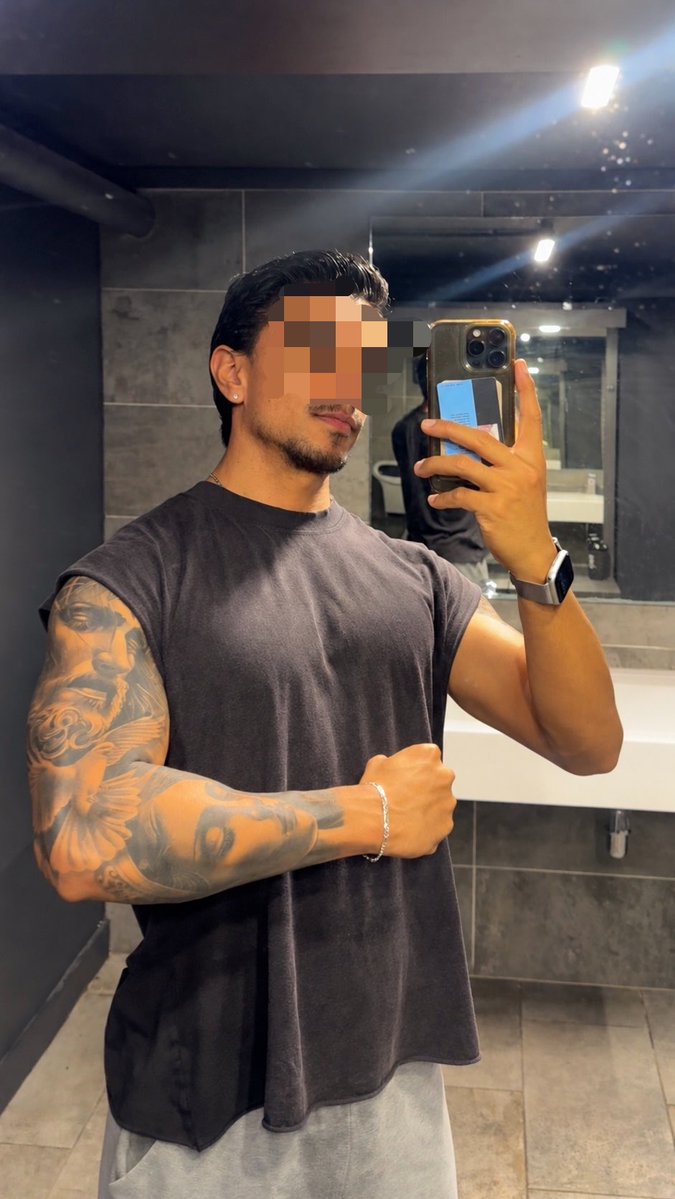 latinoBM's tweet photo. J suis accro au gros culs et bonnes chattes 💪🏼 https://t.co/mQ2fG3samu