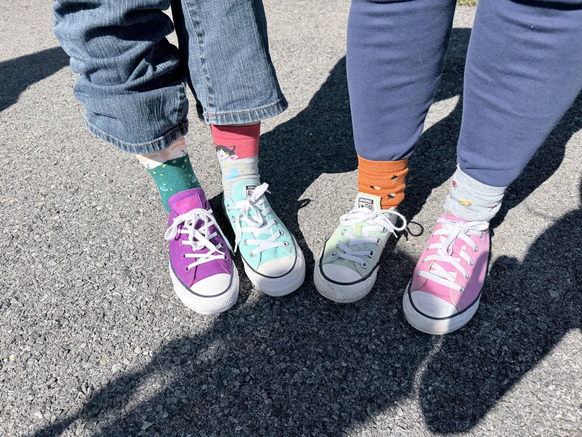HillsideLV's tweet photo. All week long, we’re celebrating Learning Differences Month with special themed dress-down days! 💙
Today was Mismatch Day, and our students showed up in their best mismatched looks! 🧦👕
We’re counting down to Homecoming this Friday!🌟
#LDSpiritWeek #LDMonth #Hillside https://t.co/LmeLzzwYGg