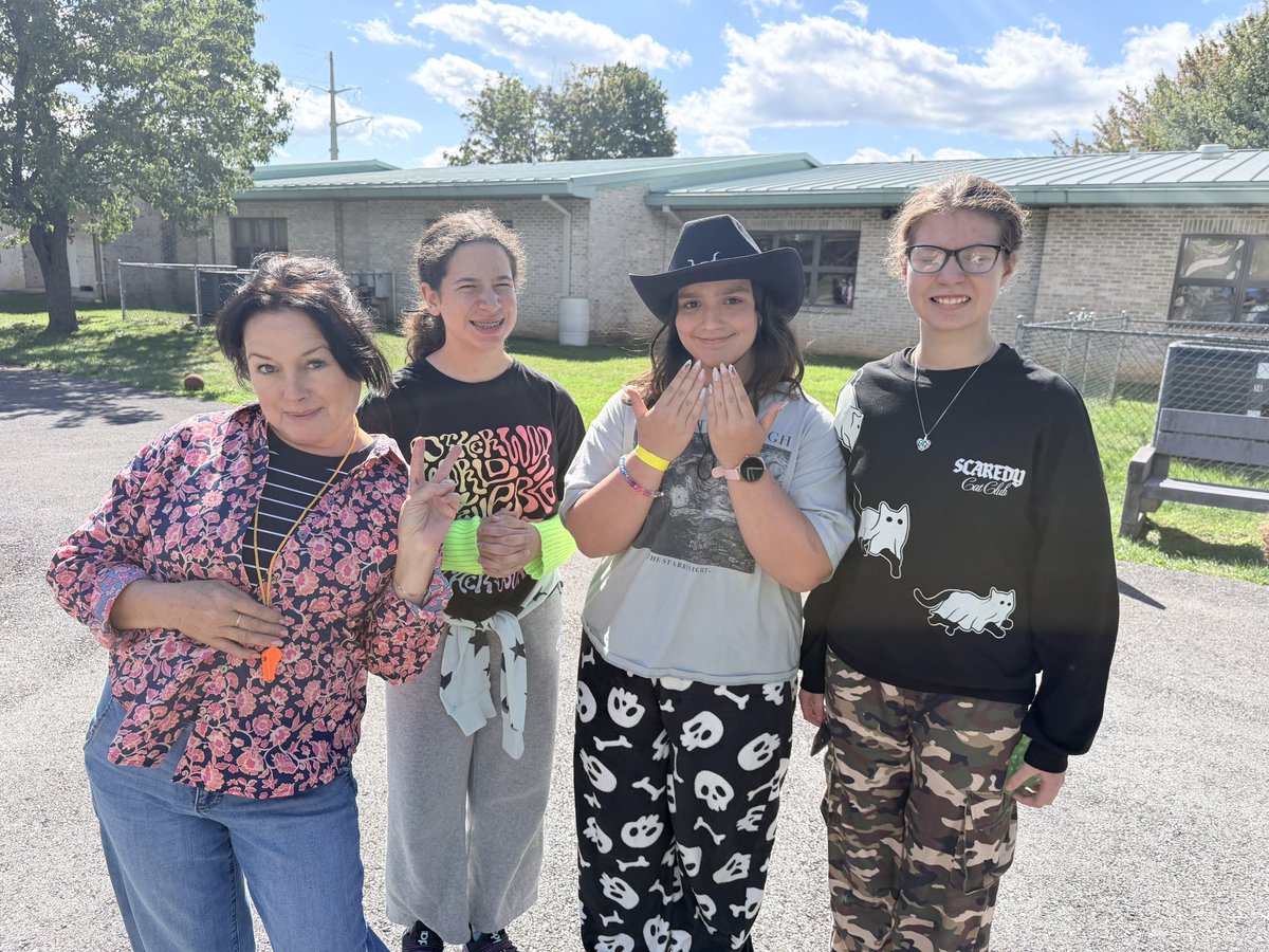 HillsideLV's tweet photo. All week long, we’re celebrating Learning Differences Month with special themed dress-down days! 💙
Today was Mismatch Day, and our students showed up in their best mismatched looks! 🧦👕
We’re counting down to Homecoming this Friday!🌟
#LDSpiritWeek #LDMonth #Hillside https://t.co/LmeLzzwYGg