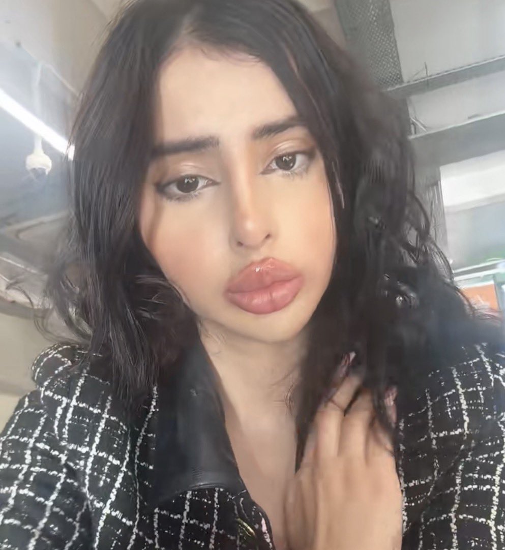 princ3ssSami's tweet photo. selfieee🩷🩷

#nsfwtwtًً #horny https://t.co/2hGNzt8Ufw