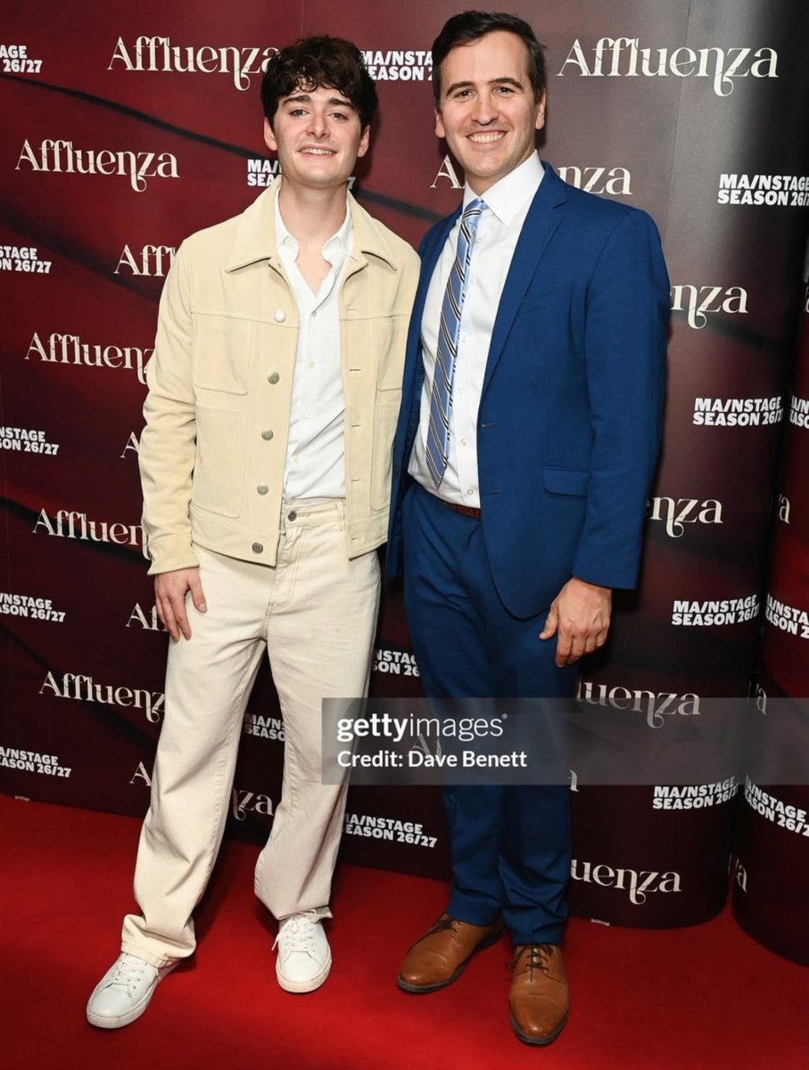 NSchnappBrasil's tweet photo. 📸 Mais fotos do Noah e elenco na Opening Night de #Affluenza esta noite. https://t.co/iYP57gdgjt