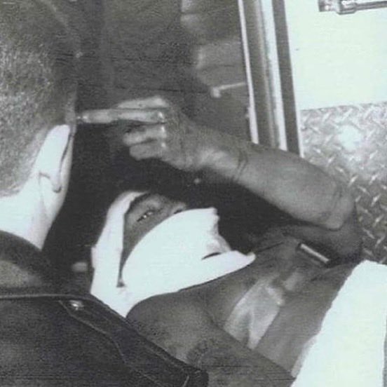hrdevrythng's tweet photo. Tupac after being shot (1994) https://t.co/5jEagkaAIU